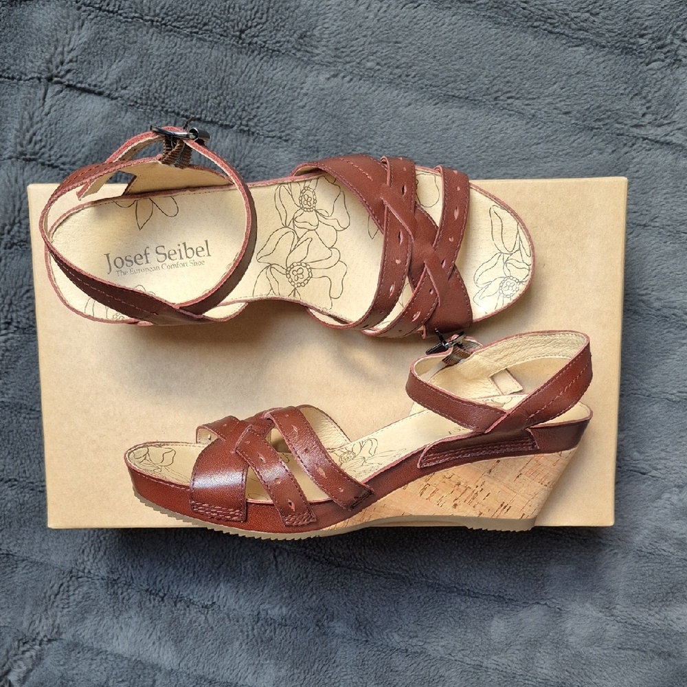 Josef Seibel Clara Leather Wedge Sandals In Tabak Size 37, New In Box